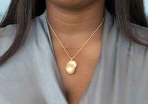 Maria Pendant (White Pearl with Gem Stones)